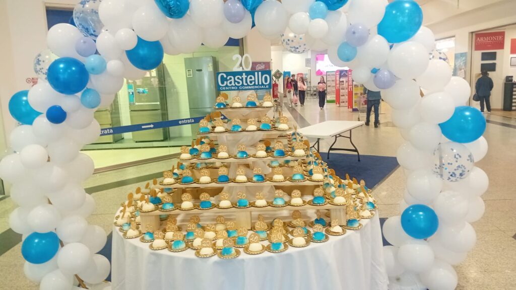 TORTA COMPLEANNO CENTRO COMM.LE CASTELLO